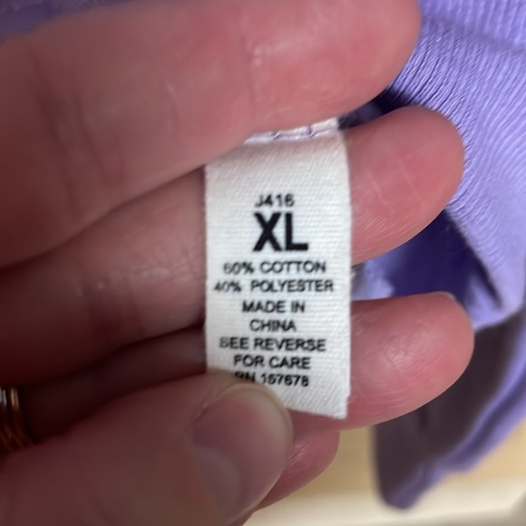 Reflex size XL Super Soft & Stretchy Lavender Hoodie with Pocket & White Accents - Picture 6 of 9